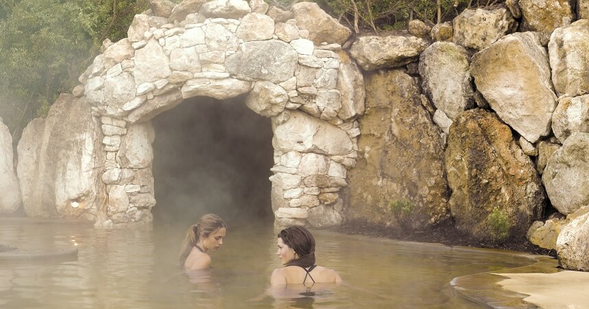 peninsula-hot-springs-spa